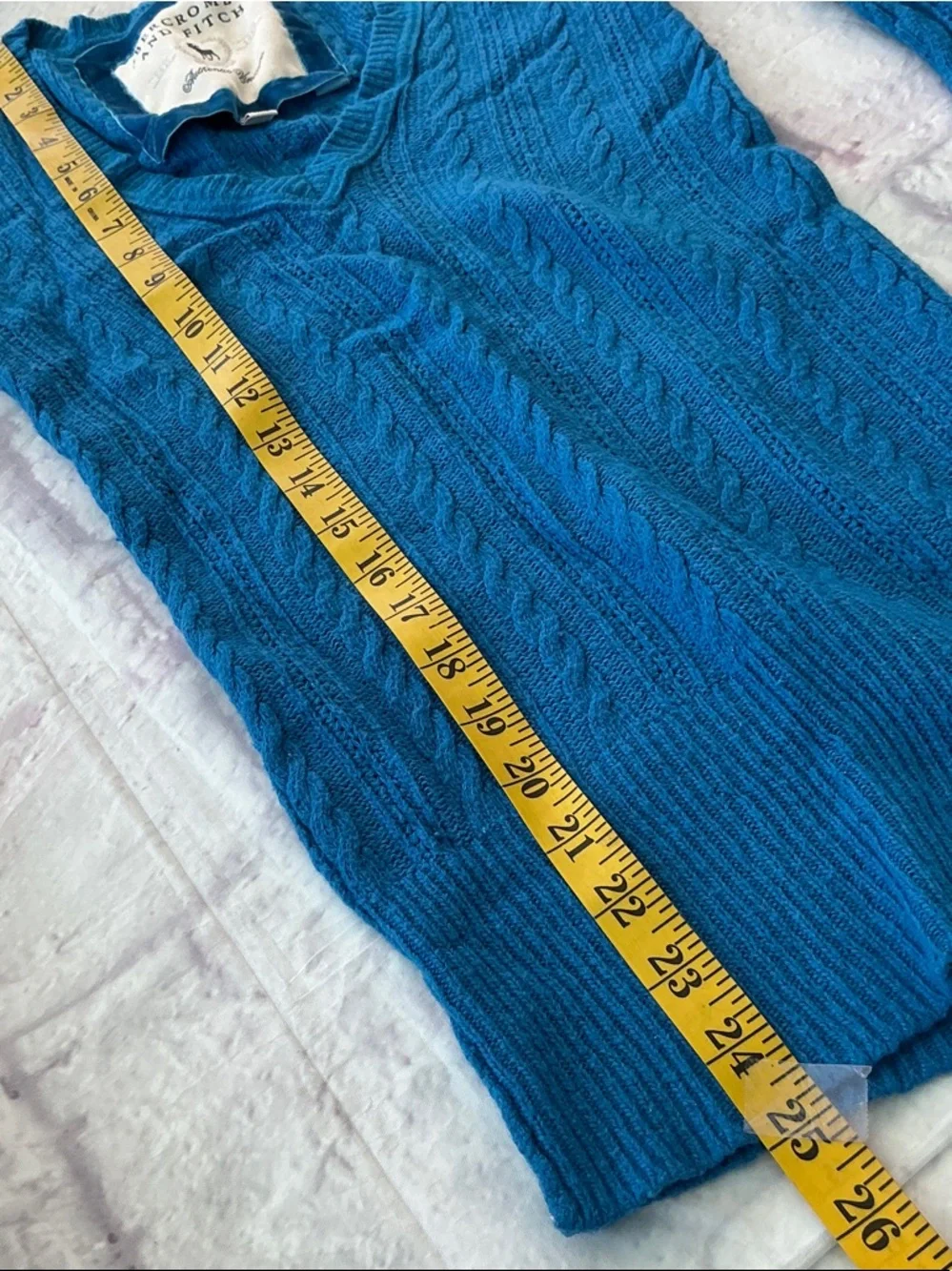 Abercrombie & Fitch Bright Blue Cable-Knit V-Neck Sweater - Picture 7 of 9
